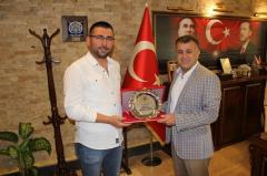 Başkanımız Mehmet Hacıoğlu'na Reyhanlı Belediyespordan 'Onursal Başkanlık' Unvanı